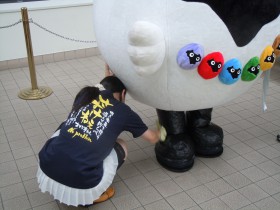 足を拭かれるじげんくん 足を拭かれるじげんくん